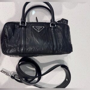 Prada Black Leather womens Bag